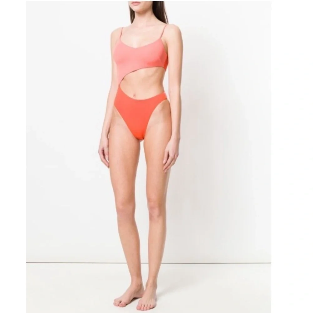 NWT Sian Swimwear Bathing Suit